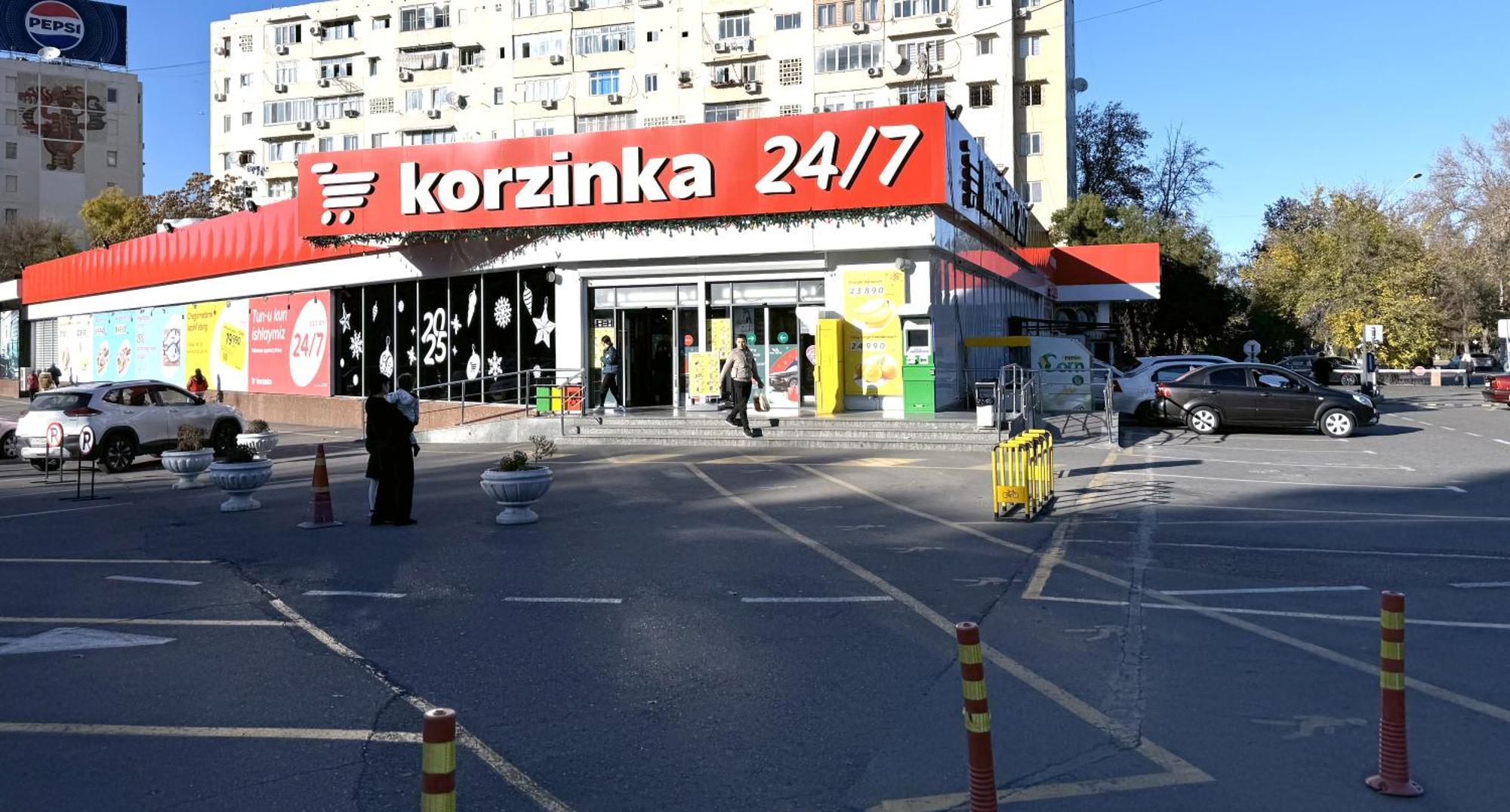 Abay Street- Tashkent City Center Екстериор снимка