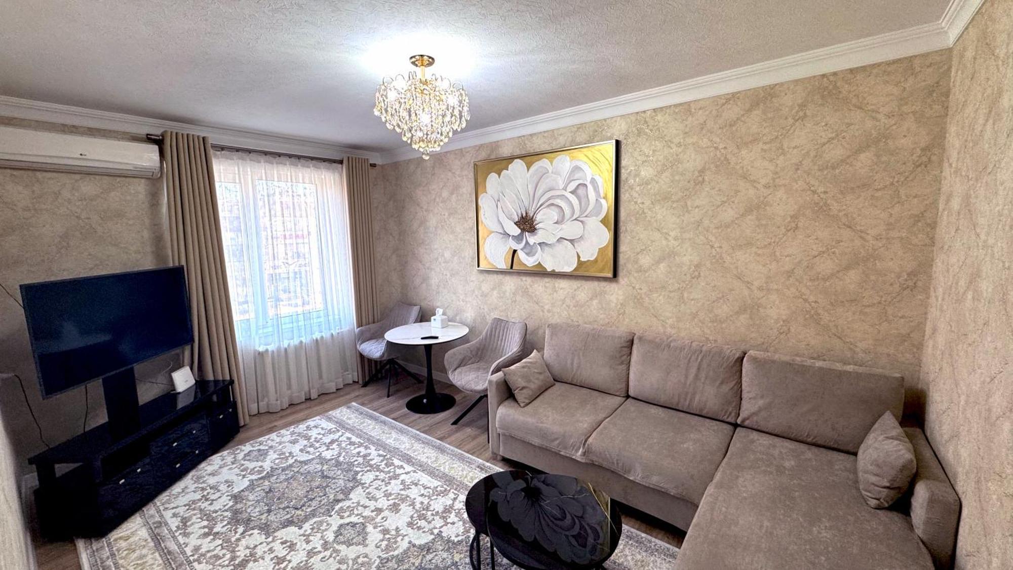 Abay Street- Tashkent City Center Екстериор снимка